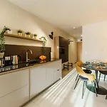 Apartament West Sky - Classic Gold&silver - Perłowa Przystań *