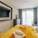 Apartament West Sky - Classic Gold&silver - Perłowa Przystań *