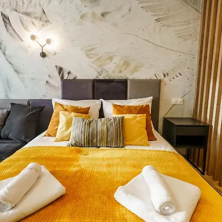 Apartament West Sky - Classic Gold&silver - Perłowa Przystań *